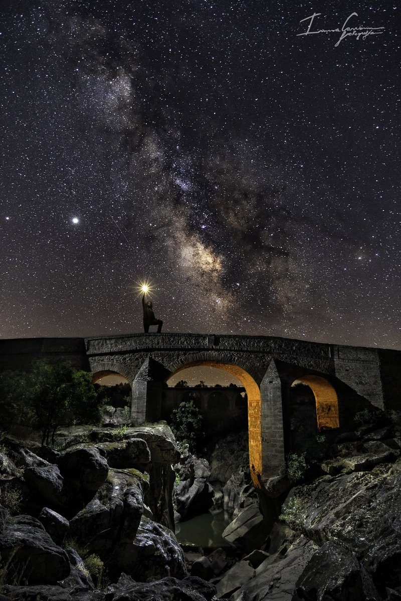 🌠   Maravillosa la ponencia de Inma Carrión sobre cómo hacer fotografía nocturna. ¡Nos está desvelando todos los secretos de cómo hacerlo! y sobretodo te anima a que dejes el miedo de lado y salgas. 

congreso-inight.com