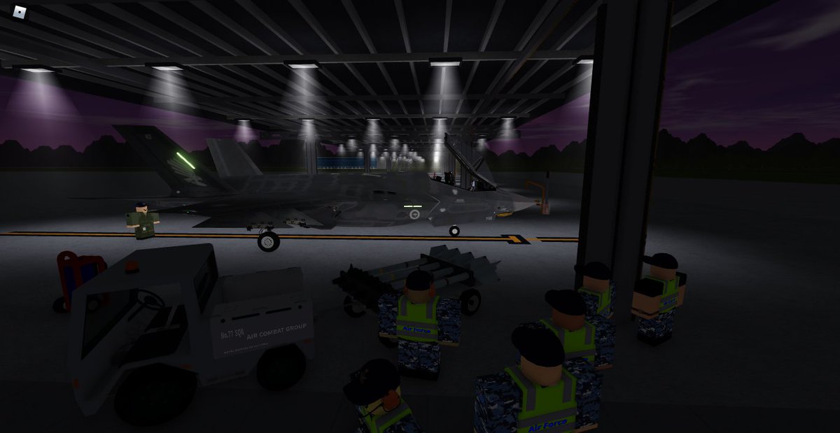 Officer Training School was out today, having a look at the F-35A Lightning II in the pits! The candidates were also able to have a chat with an operational pilot to fully understand and ask questions about the role they are being trained into.

#AirForceAccomplished

📸: CPL Rye