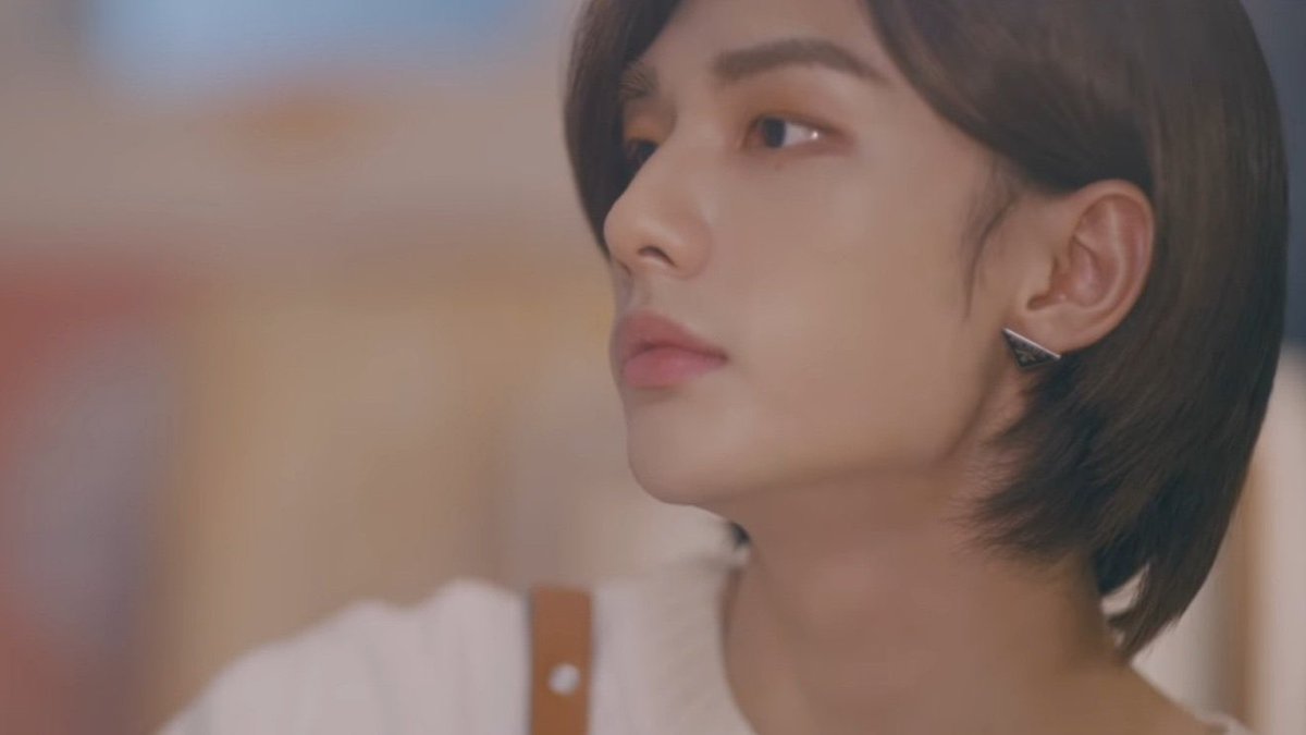 dailyhyune's tweet photo. LOVESTAY BOY https://t.co/YLK6ya92ti