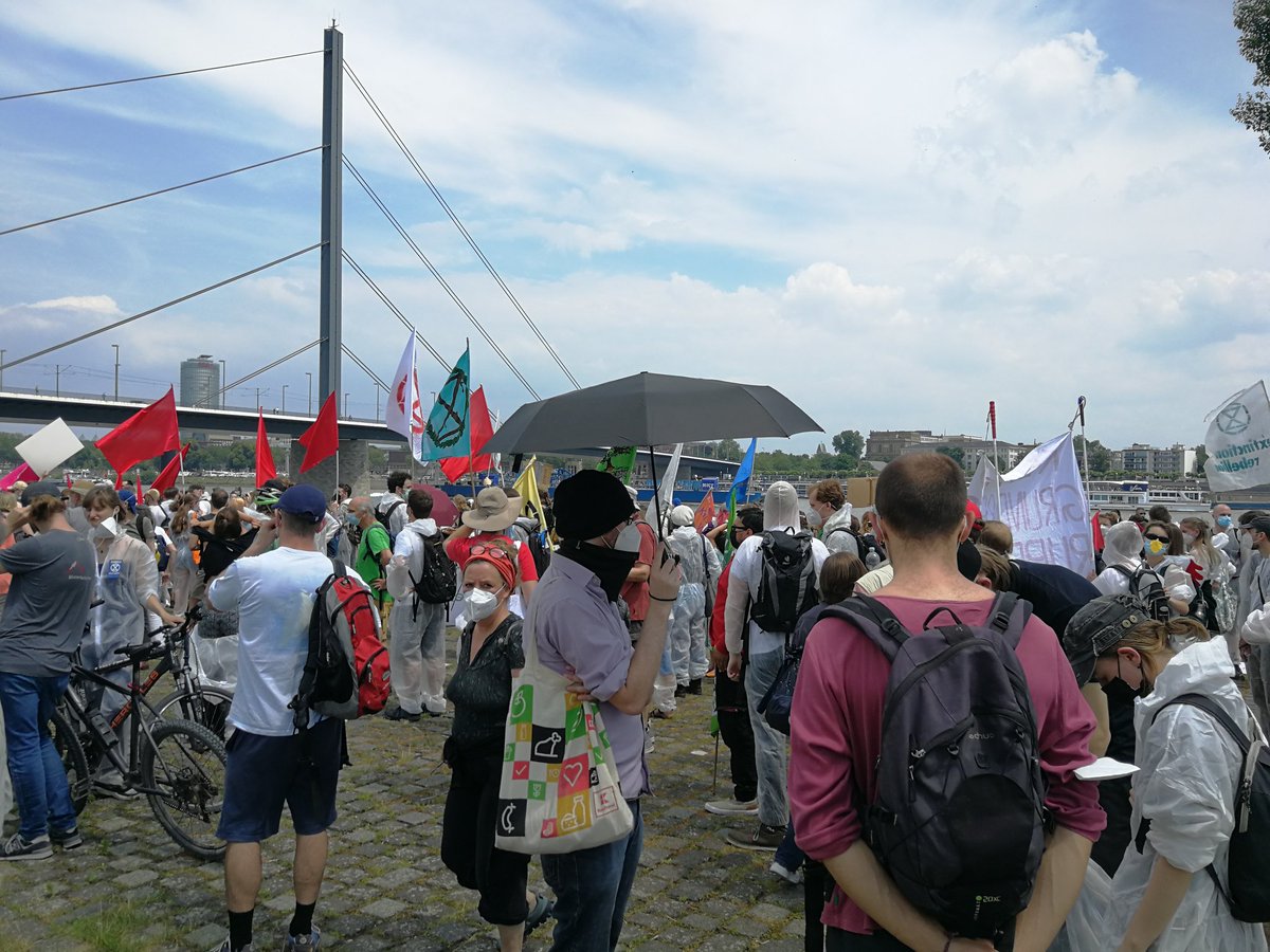 Auf geht's! Für #Versammlungsfreiheit und gegen das #NoVersG
#dus2606
#Klimagerechtigkeit