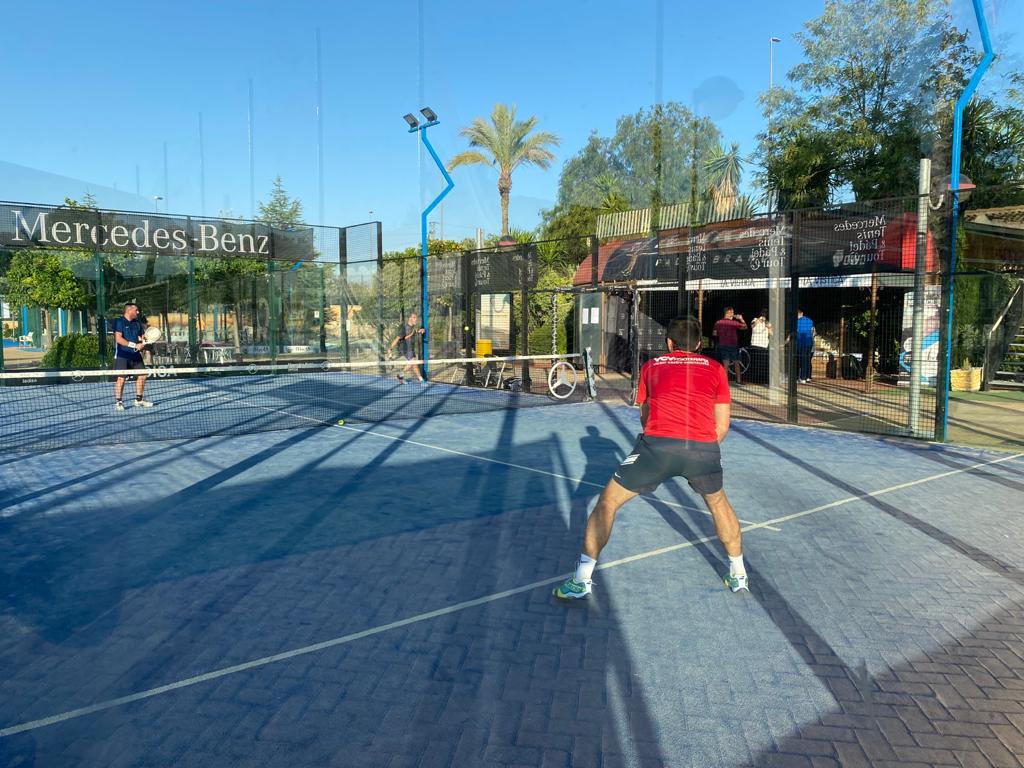 Grupo Jadisa (@grupojadisa) on Twitter photo Ayer 🔛 Empezó el @mercedestour #Jadisa 🎾
Los jugadores ya disputaron su primer partido y hoy van por la segunda batalla clasificatoria en las pistas de <a href="/OWLsmartclub/">OWL Smart Club</a> 💪 Pronto sabremos quienes son los ganadores 🏆 de este año👌 Ayer 🔛 Empezó el @mercedestour #Jadisa 🎾
Los jugadores ya disputaron su primer partido y hoy van por la segunda batalla clasificatoria en las pistas de <a href="/OWLsmartclub/">OWL Smart Club</a> 💪 Pronto sabremos quienes son los ganadores 🏆 de este año👌