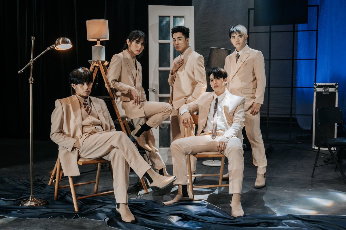 SB19Official's tweet image. 📸 #SBEN19MAPA Group Concept Photo with @BenAndBenMusic 

&amp;lt;Official Video Release Date&amp;gt;
2021.06.27 | 19:00 PHT

Pre-save on Spotify now! 
💿 smarturl.it/SB19BB_MAPA