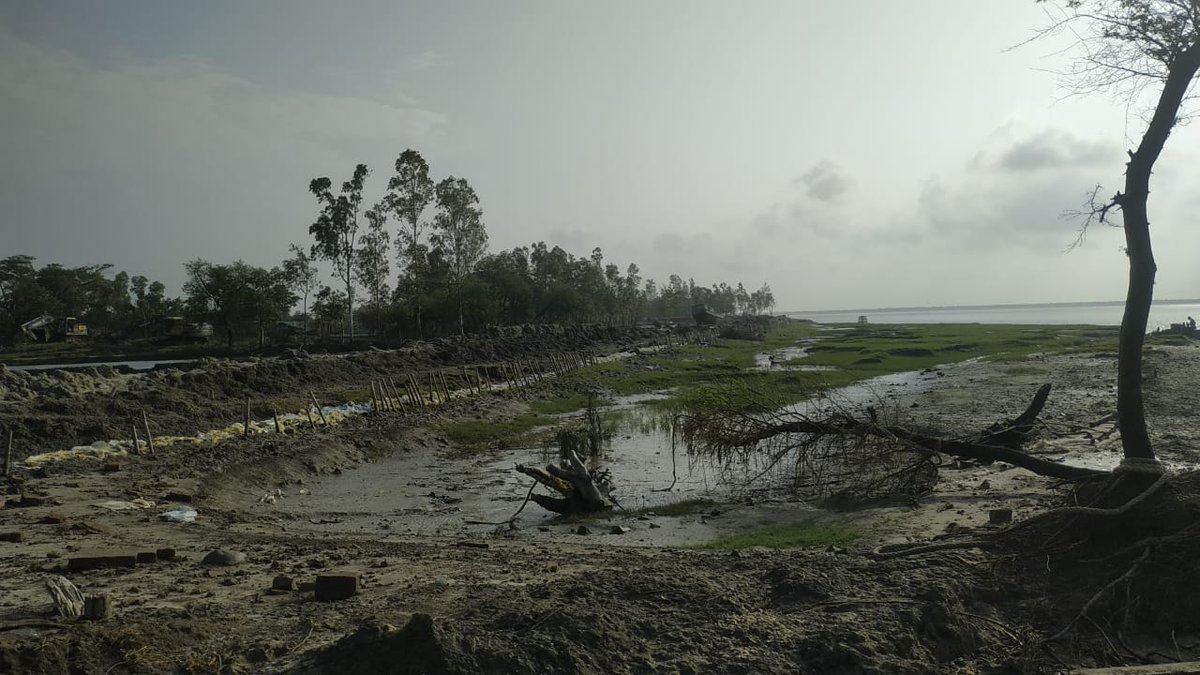 shubhsandeshngo's tweet photo. Pics of today's rising waters on Ghoramara Island. Local people are expecting the waters to rise and flood the Island again. We are on stand by to assist if there is a crisis. #sundarban #cycloneyaas #cycloneyaasupdate https://t.co/n7BTrBt0R3