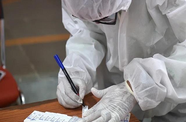 punjabkesari's tweet image. अंबाला: अब 1 घंटे में मिलेगी 1 हजार टैस्ट की रिपोर्ट, ये मशीन पहुंची नागरिक अस्पताल
m.haryana.punjabkesari.in/haryana/news/a…

#Haryanahindinews #Ambalahindinews #TestReport #Machine