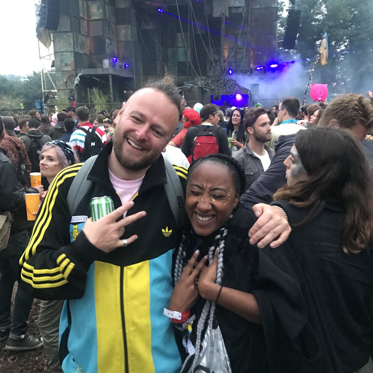 jamzsupernova's tweet photo. Carrying on the Glastonbury memories on @BBC6Music! Re-running live sets from Jay-z, Anderson Paak, Solange &amp; more plus #WeekendWarmUpMix I'm re-creating my set on the Wow stage from 2016! Lock in here till 3 > https://t.co/sZJdE18Nd7 https://t.co/ucxbn4DNTP