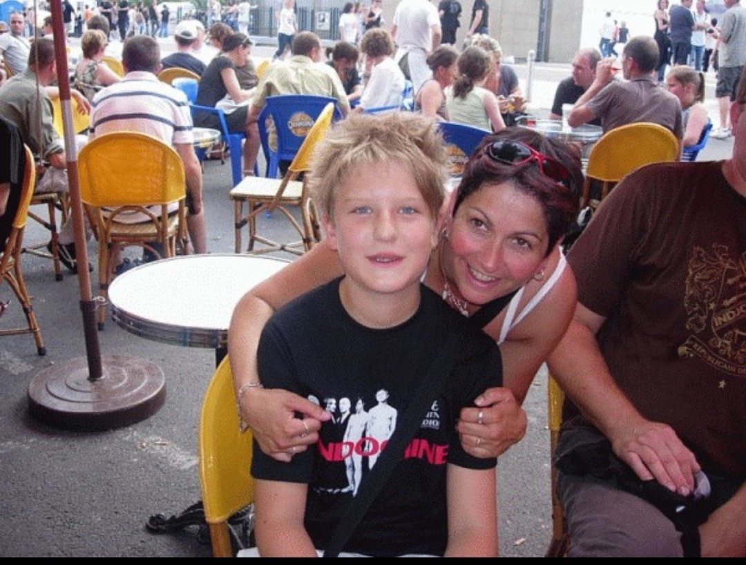 JailletTheo's tweet photo. ⭐ SOUVENIRS ⭐

OLYMPIA - 26 juin 2009 - Meteor Tour Prelude

Stade de France - 26 juin 2010 - Meteor Tour

Stade de France - 26 juin 2014 - Black City Tour

@indochinetwitt @indochinerec  @nicolasirkis

Merci pour tous. Grâce à toi, le rêve n'est que plus grand. ❤️@71sandrine59 https://t.co/GUvEKaC07N