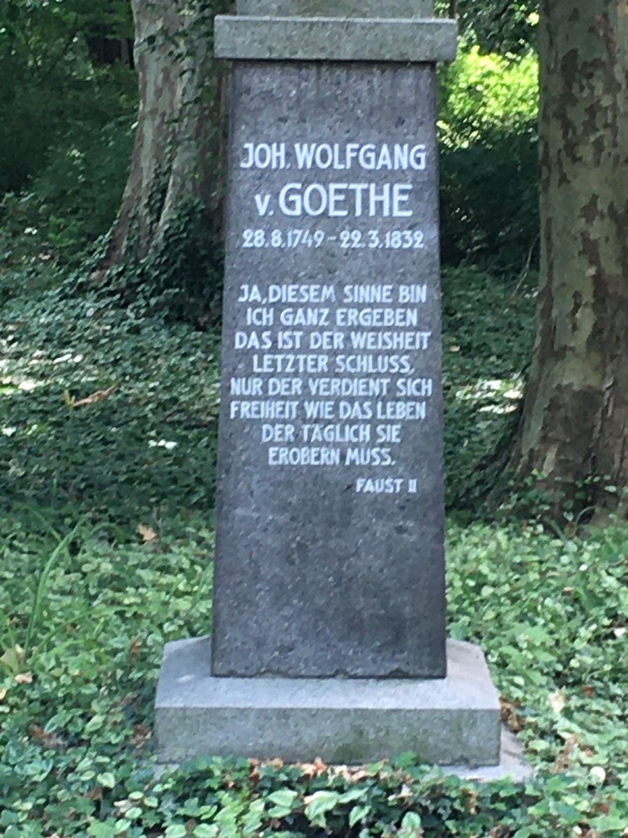 olaferfurt's tweet photo. Heute in der Havelstrasse in #Brandenburg gesehen, #Goethe mit Faust und #Schiller mit Wilhelm Tell vis a vis auf 15m - denen kann Covid so oder so nichts anhaben, sind einfach zu stark und rücksichtsvoll @AHildebrandt70 @goethe_jw @goethemoma @Michael_Jahn_GB https://t.co/D0moLnzBZY