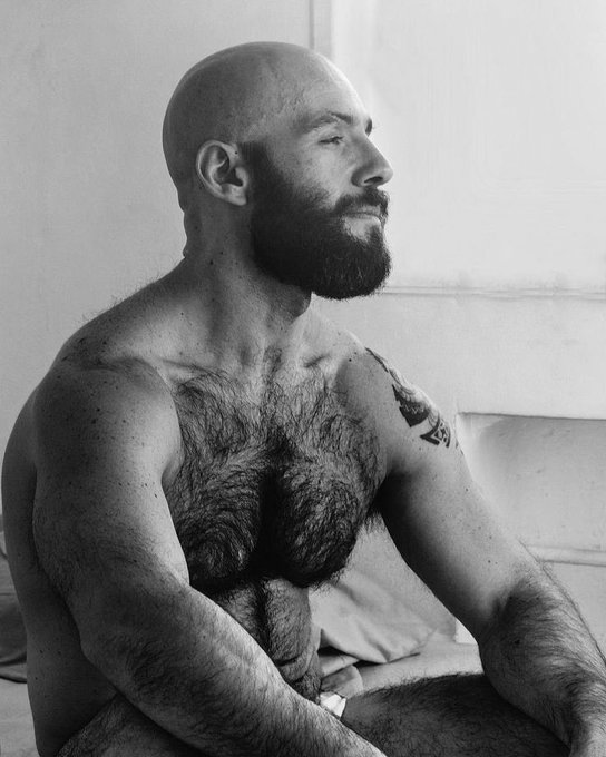 ?June 26, 2021? #hairsome #hairychest #hairygay #hairyfan #scruff #beardedhomo #beard #hairymen #gay