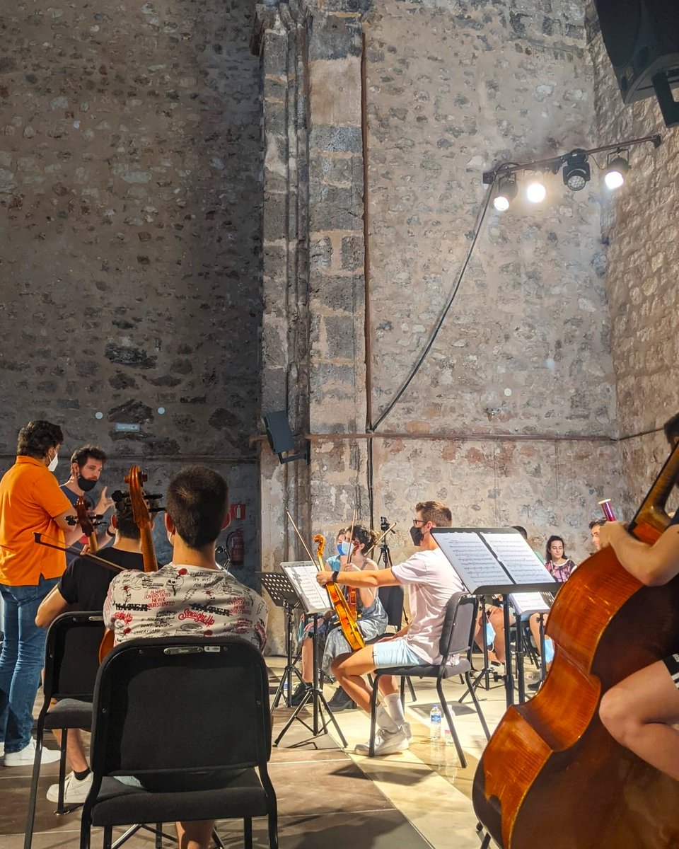 Música en Segura (@musicaensegura) on Twitter photo Ayer empezó el Curso de Dirección con los gurús
<a href="/miguelromea/">Miguel Romea</a> y <a href="/andressalado/">Andrés Salado</a>. Es una colaboración con la <a href="/jorcam_/">JORCAM</a> Joven Orquesta y Coro de Madrid y <a href="/Opus_23/">Orquesta Opus23</a>. Moldear el sonido con las manos en el pueblo de la música.
#MúsicaenSegura Ayer empezó el Curso de Dirección con los gurús
<a href="/miguelromea/">Miguel Romea</a> y <a href="/andressalado/">Andrés Salado</a>. Es una colaboración con la <a href="/jorcam_/">JORCAM</a> Joven Orquesta y Coro de Madrid y <a href="/Opus_23/">Orquesta Opus23</a>. Moldear el sonido con las manos en el pueblo de la música.
#MúsicaenSegura