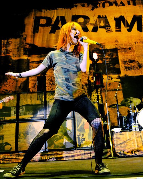 xprettyinpunk's tweet photo. hayley williams https://t.co/ghmYyfFSKe