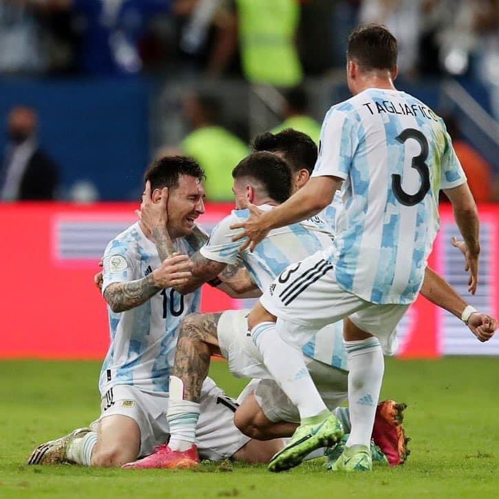 lebarcelonie's tweet photo. La plus belle image du football https://t.co/Xa2TcB0VKj