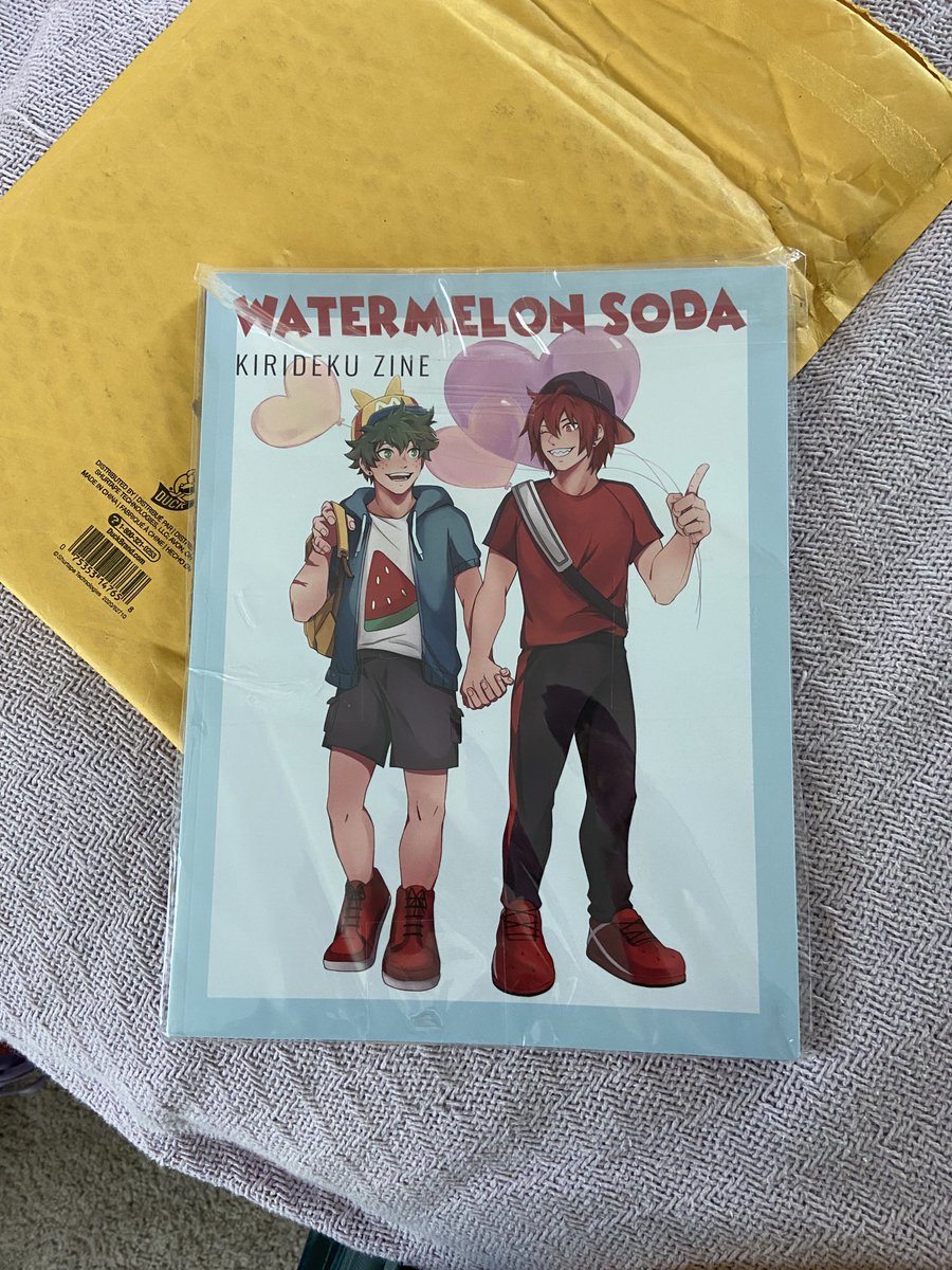 yeetmetothetrsh's tweet photo. AAHHHHSHDNFNDJDJKDKD IT CAME IN TODAY I HAVE ACTUALLY FOUR SECONDS TO GET READY AND LEAVE FOR A LAKE SO I HAVE TO OPEN THIS LATER SBDHDJDK https://t.co/dimBLEzlP4