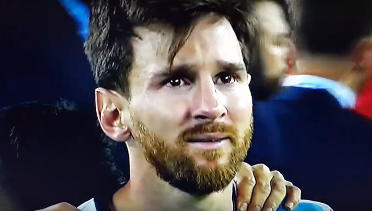 Alma_Cule's tweet photo. Un día sentiste que no podías continuar, no comprendidas porque no se te daba, pero perseveraste Leo y hoy vives la recompensa. Ídolo. #MessiCampeon https://t.co/wj866Si8rW