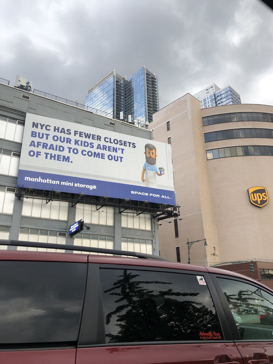 dshtem's tweet photo. Whoever does the marketing for @ManhattanMini storage…👏🏻👏🏻👏🏻👏🏻 https://t.co/MrTXoTLySI