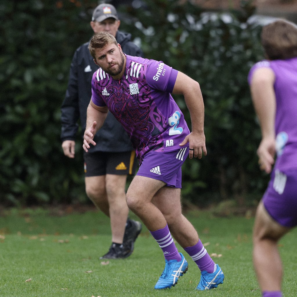 BREAKING 🚨🚨 Aidan Ross has been called into the <a href="/AllBlacks/">All Blacks</a> as injury cover. Ross will assemble with the squad in Hamilton today.  #SteinlagerSeries #ChiefsMana