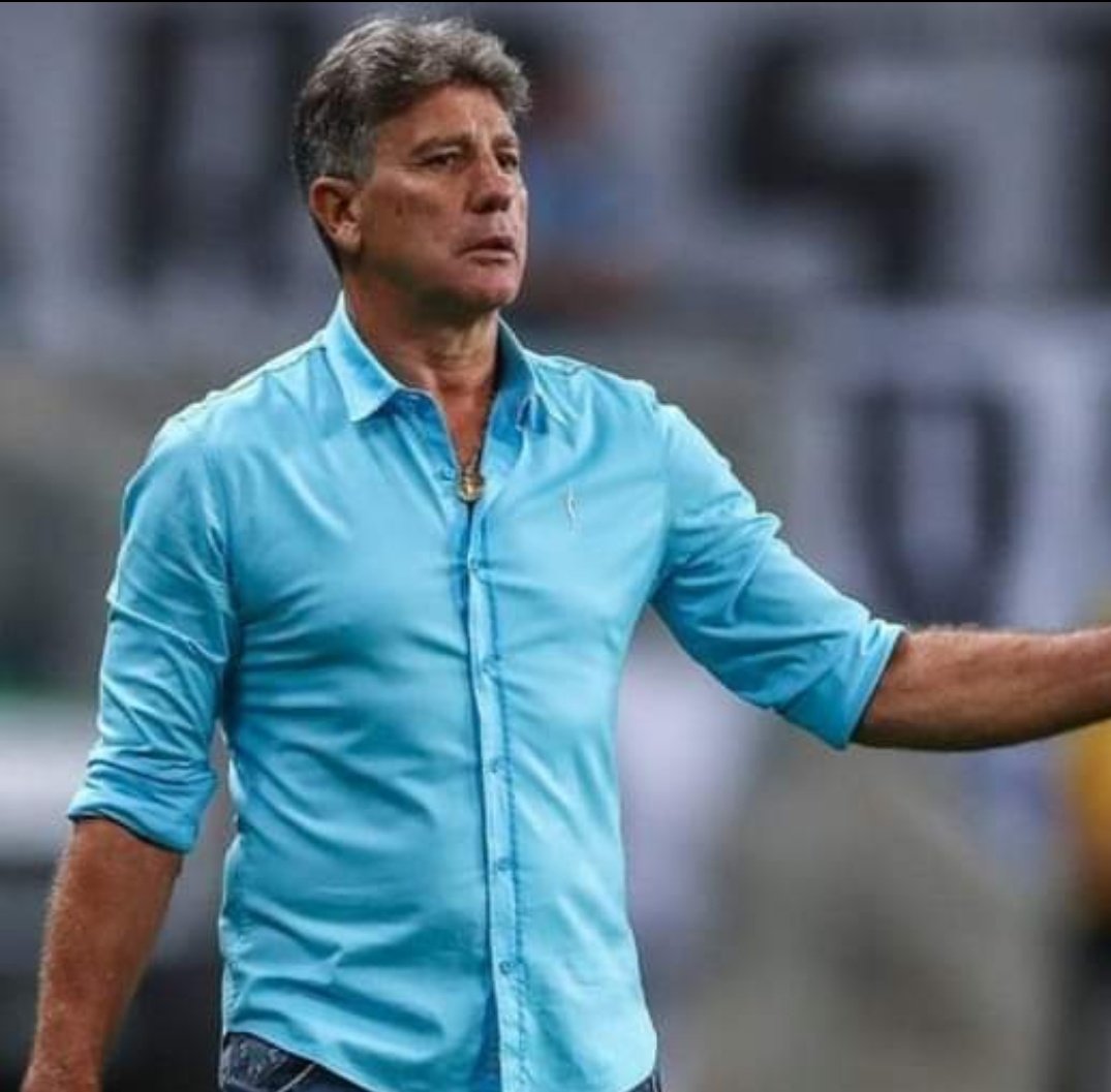 DebaixoGol's tweet photo. TROCA RÁPIDA! 

Depois de demitir Rogério Ceni na madrugada deste sábado, o Flamengo agiu rápido e contratou Renato Gaúcho para o comando técnico. https://t.co/5GQxvoCOYQ