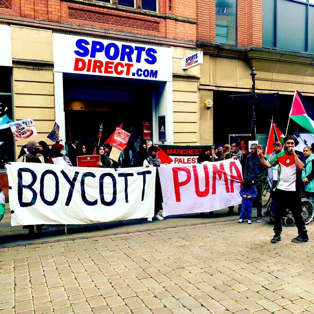 GMF_Palestine's tweet image. Calling on high street retailers to  #BoycottPuma 

Calling for a global boycott of @PUMA until they end their sponsorship of the Israeli Football Association (IFA).

#EndApartheid
#SupportBDS