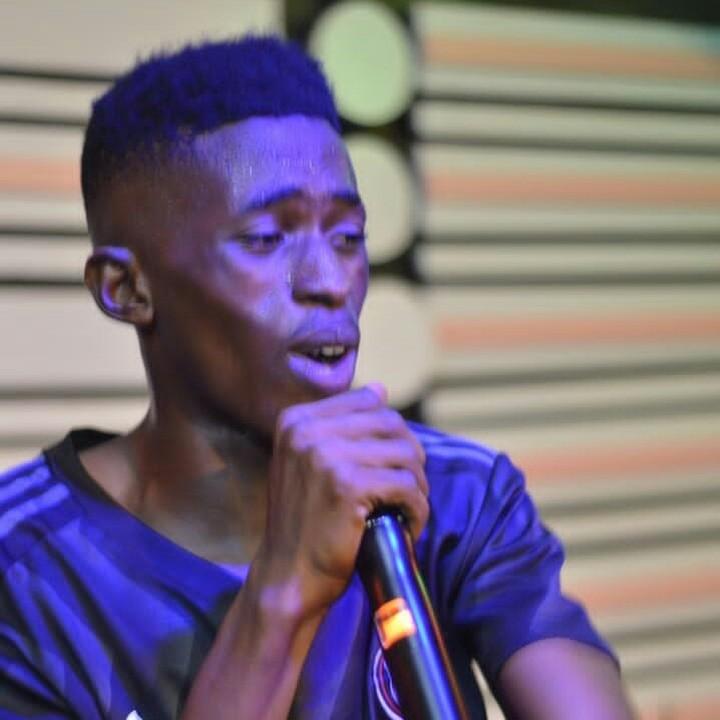 Uceerapper's tweet image. @Uceerapper on stage