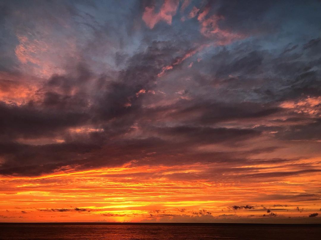 clevelanddotcom's tweet photo. Have a wonderful night, Cleveland 🧡
This stunning sunset was captured at the Solstice Steps in Lakewood.

Photo: danmorganphoto on Instagram https://t.co/xXNJKPFyhr