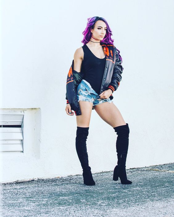 sexywomen1123's tweet photo. wwe sasha banks in nwo jacket and in shorts and shorts and high boots https://t.co/szMg3omsFT