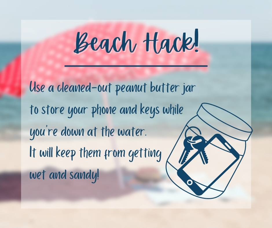 BowersInsurance's tweet image. Save this #BeachHack and you’ll never get sand in your phone case again! 🏖