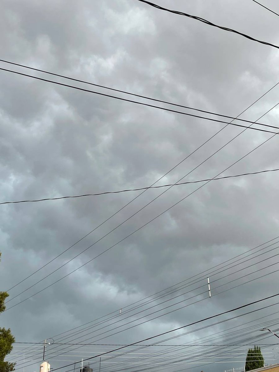 SkyAlertStorm's tweet photo. ⛈Tormenta aproximándose hacia la ZM de #Guadalajara.

¡Precaución ante riesgo de inundaciones! https://t.co/JOkr7Ag51l