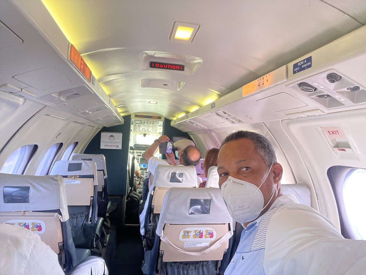 SenadorDionisSn's tweet photo. Hoy agotamos una agenda muy importante en procura de lograr que los inversionistas se decidan a invertir en pedernales y por ello fuimos a los puntos para hoteles, aeropuerto y otras necesidades a resolver para pedernales, en la semana veremos al presidente con las propuestas https://t.co/GedDYn0at2