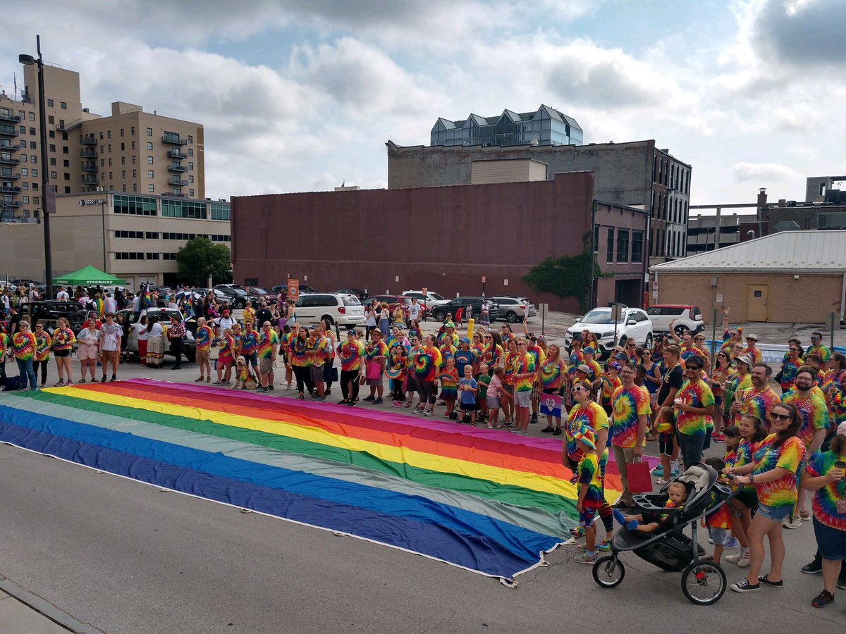 ChildrensNE's tweet photo. More great pics from today’s @heartlandpride parade! A strong showing of support from our incredible team. #pride #Pride2021 #prideomaha https://t.co/BfKI7AwBOZ