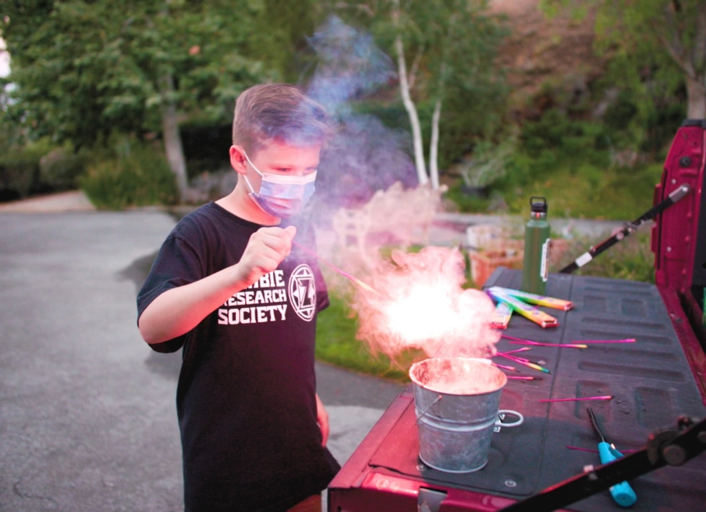 RikkiRockett's tweet photo. I love the smell of citronella and sparklers in the morning!
#rikkirockett #poisondrummer #poison #music#drumbeat #groove #80srock #80s #80smetal #80skids #80sforever #1984 #citronella #summersmells #judebugsyrockett #sparklers #pyro #heyjude #zombieresearchsociety https://t.co/Njb8FtCi9w