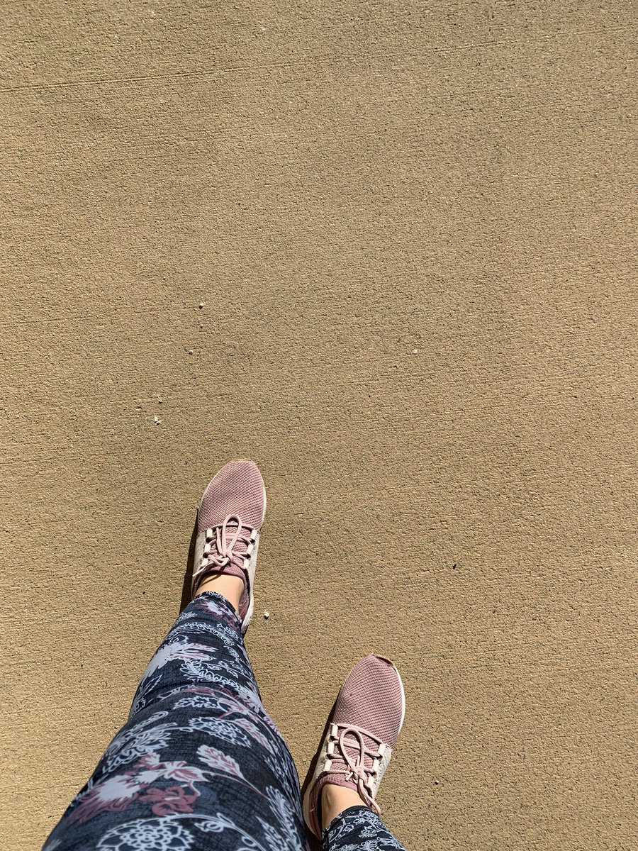 MMG9898's tweet photo. Yesterday was a choppy beach day but the sun still came out and it’s ages since I’ve been for a little trot! A beautiful winter day. Run number 13  #MichelleRuns #QuinnsRocks #Australia   #KeepITfit https://t.co/FCx5iKWx1m
