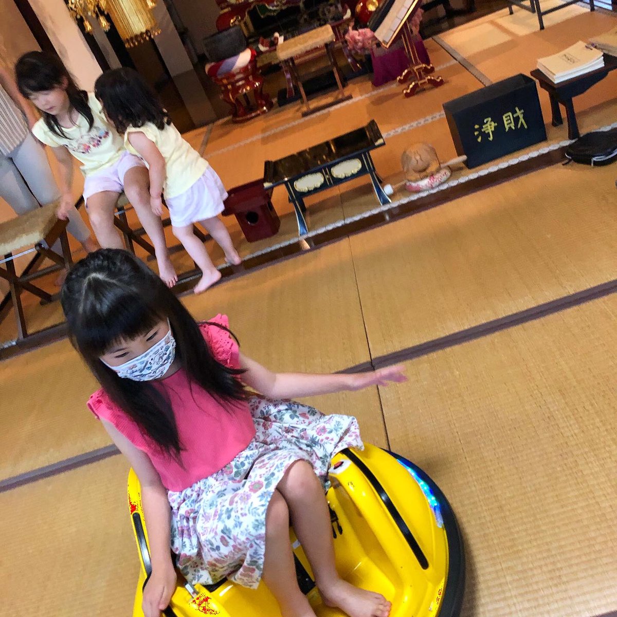 pcntakefu's tweet photo. #昇雲院 教室 21.7.10
#こども自動車ラディ���シュ に、ドローン、#カムロボ にゲームプログラミング
友だち、兄弟、親子、幼稚園の先生と教え子
楽しむ子、学ぶ子、疲れたら少し休んで、また何か始める
そこに行ってみようと思える場づくりが大切だと感じた教室でした
#ichigojam #カムロボ #pcn武生 https://t.co/lKTeARdp21