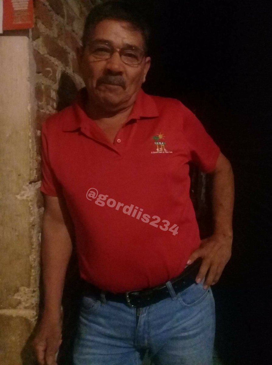 gordiis123's tweet photo. QUE TAL HERMOSO MADURO MUY RICO TODO HE QUIEN LO QUIERE BABYS RT 🔃 Y ❤ ESTA DISPUESTO. https://t.co/N2ZQx2sSys