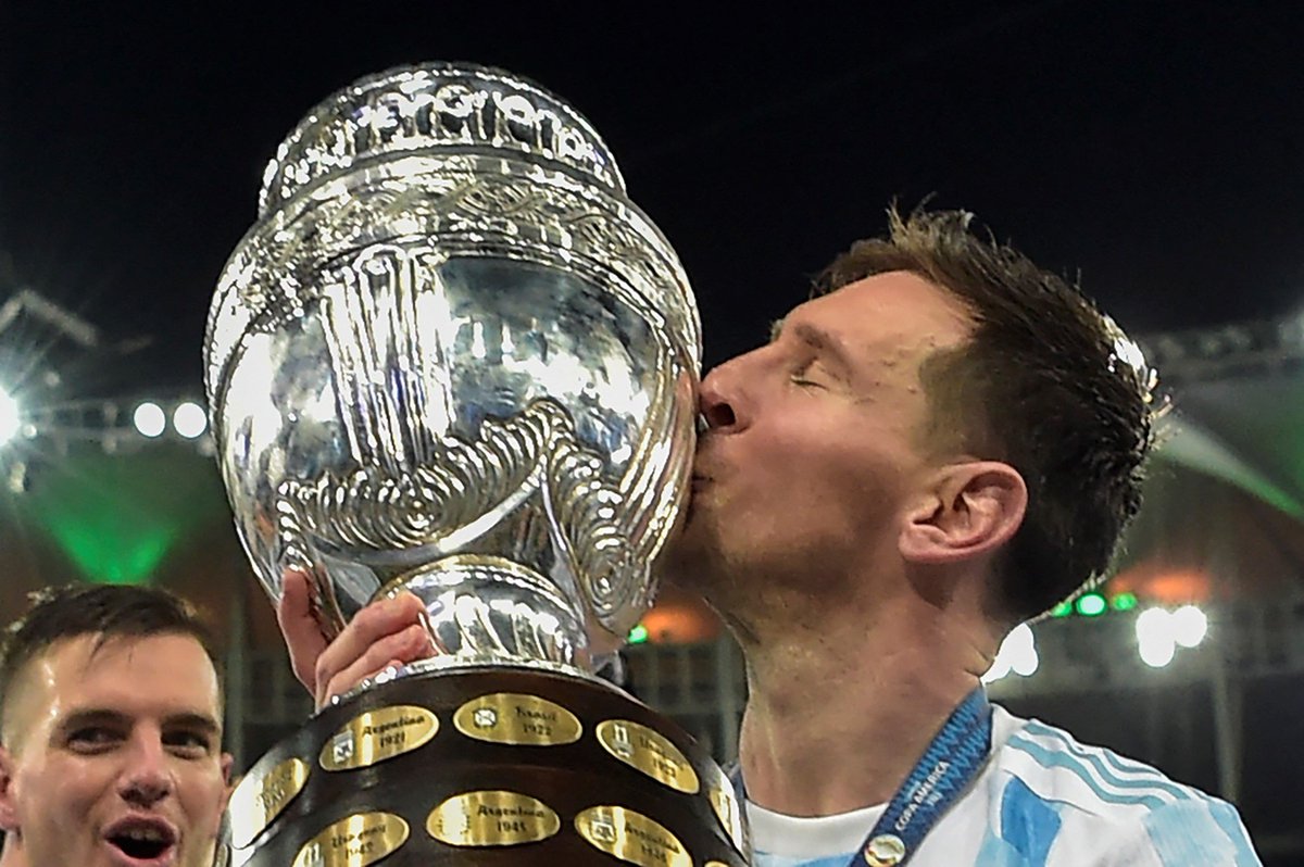 VanesaPantano's tweet photo. Campeones!!!💟🇦🇷 https://t.co/ThNqUVXWBW