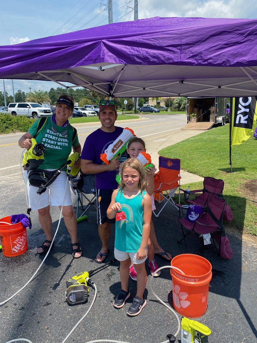 ChrisGreufe's tweet image. My kids and I are volunteering and raising money to cure ALZ at A Ride to Remember. Please support us with a donation act.alz.org/goto/greufe2021