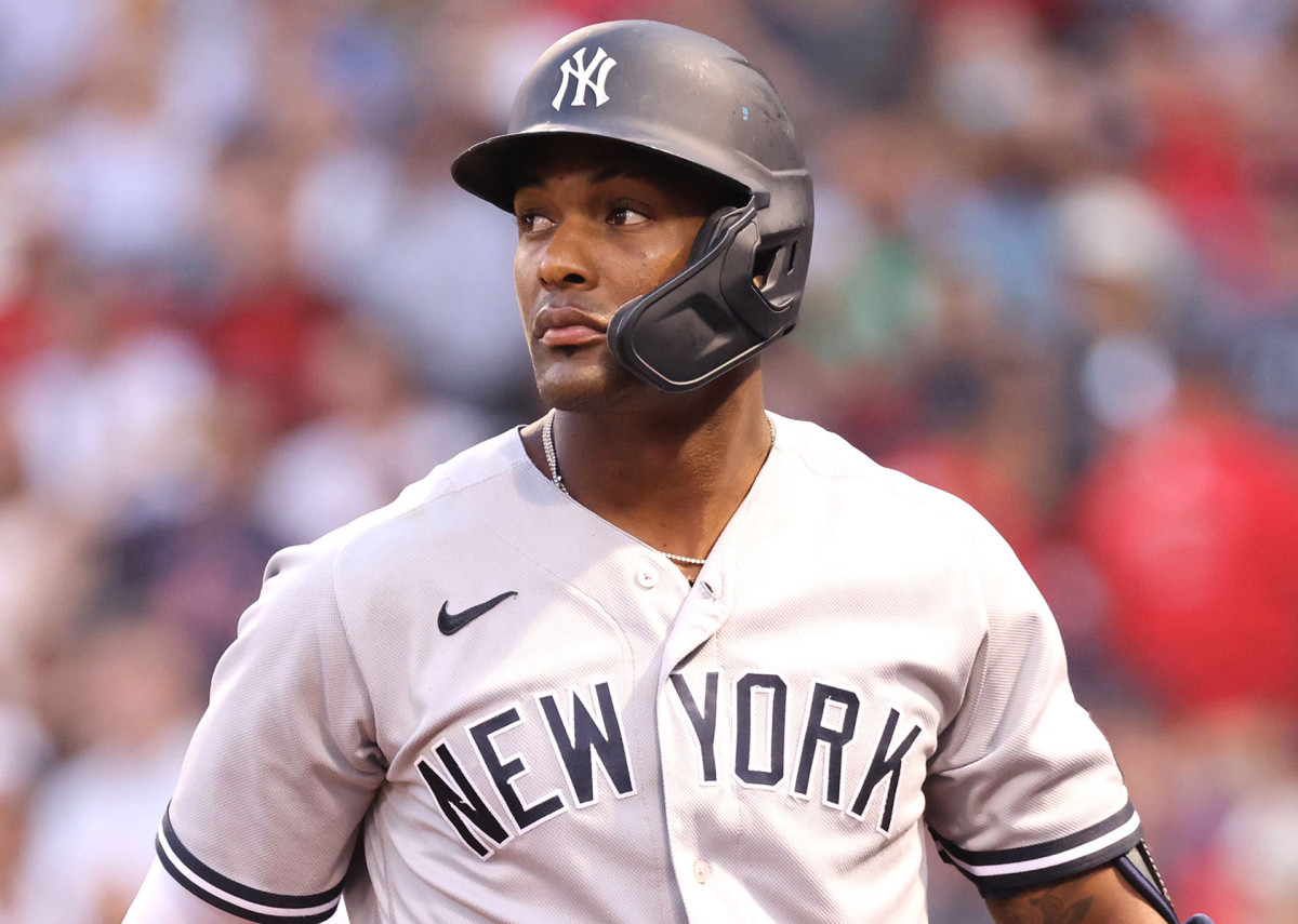 Yankees' Miguel Andujar placed on IL with left wrist strain