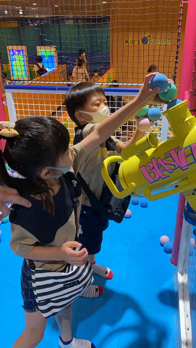 10queenbee01's tweet photo. 朝一でラウンドワン！
スポッチャがしたくて遠いラウンドワンへ🚗
子供達はキッズエリア、ゲームコーナーが楽しかったよう✨

#親子でラウンドワン https://t.co/IwnJFpT2tH