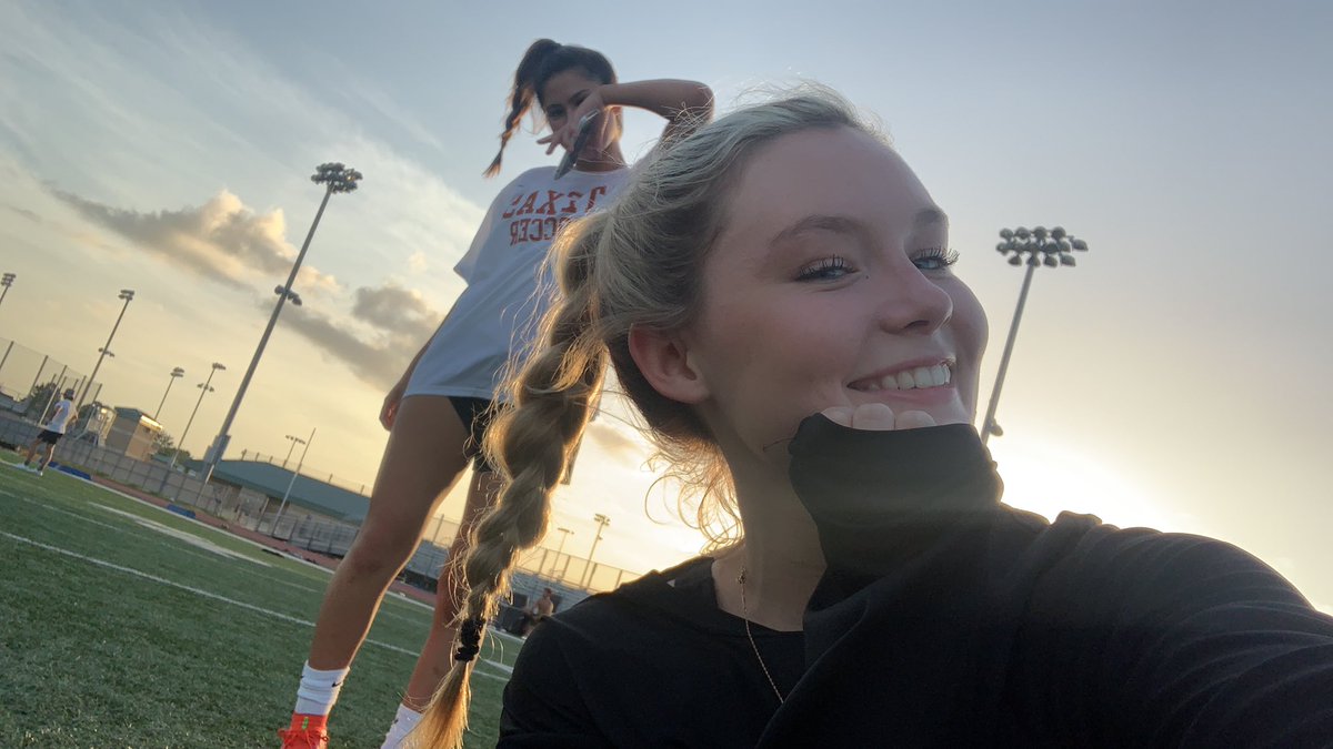 ev_woodward's tweet photo. Putting the work in for our team for nationals💙😍 #dynamosdifference @haelynrankin https://t.co/6bwm7wUsC2