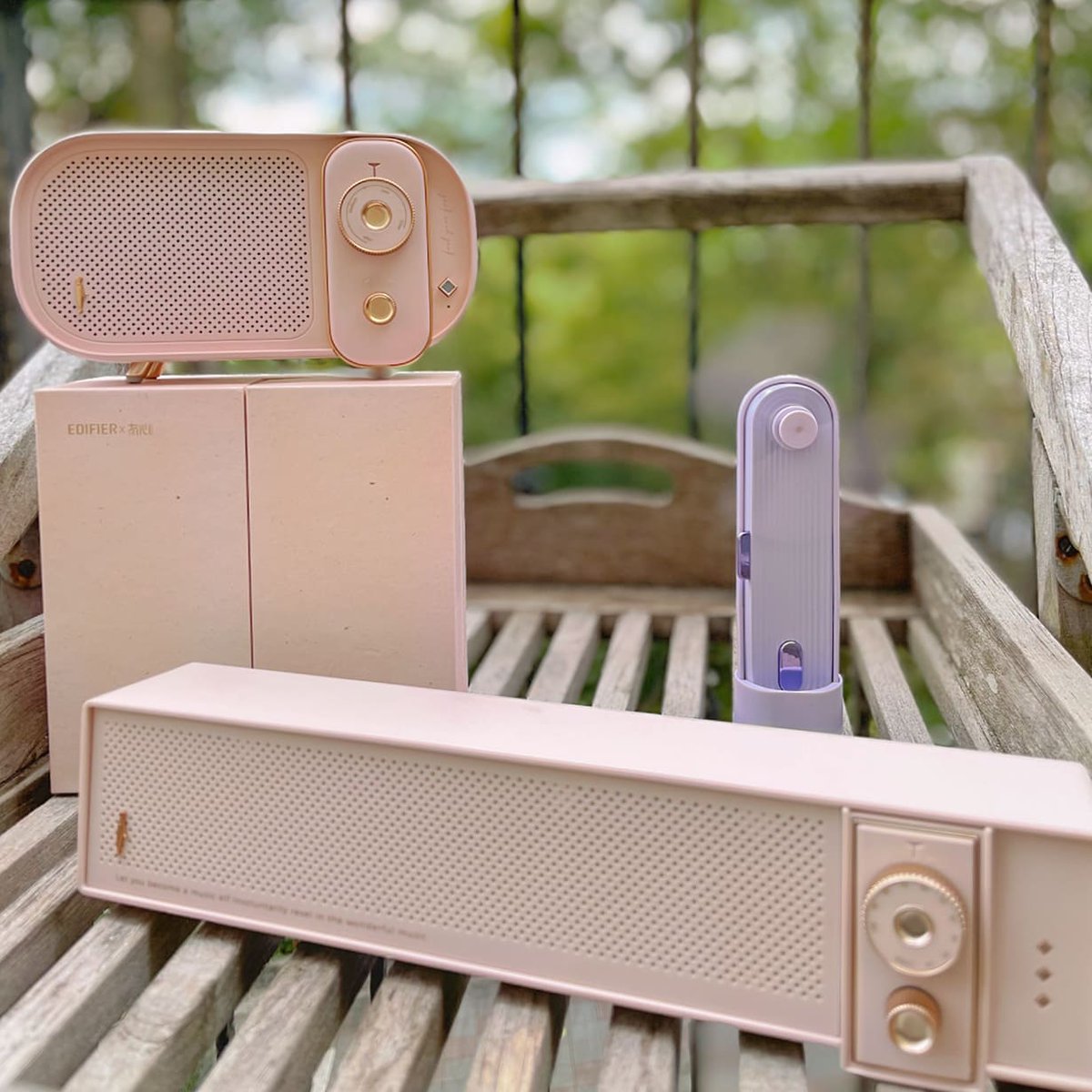 ThePnkStuff's tweet photo. These cute speakers are available for pre-order! 

For a limited time only, get our summer Getaway collection at a discounted price!

Make sure to spend your summer with a portable fan and nice music! 🌊

Pre-order yours now https://t.co/KADYslncWV 🛒

#summeressentials #summer https://t.co/nL0ll2u08L