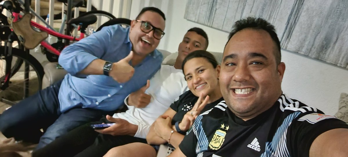 JoelsalesC's tweet photo. Let's go Argentina 
Messi 10
#CopaAmericaEnTUDN https://t.co/hX8866RYNT