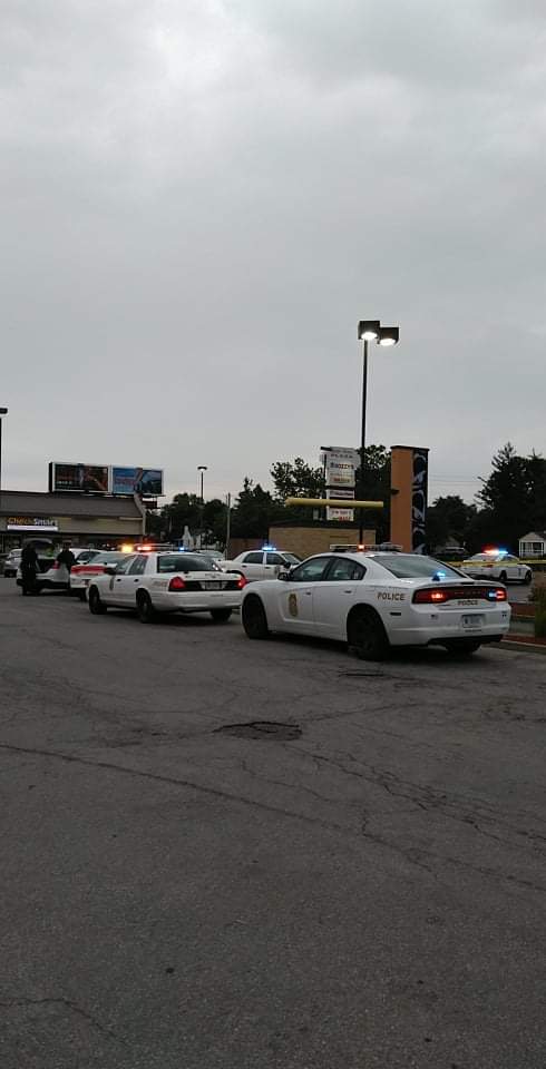 NatalieB423's tweet photo. Another shooting in Indianapolis. This one was very close to home. Walked to the gas station and this is what I seen. A teenager was shot at Taco Bell and in serious condition last I heard. Praying for my city 😭💔🙏🏼 #PrayforIndy https://t.co/28bpkhFLrA