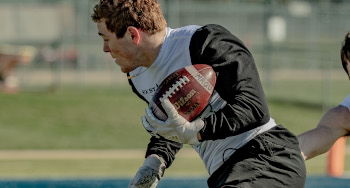 6starfootballKS's tweet photo. INSIDER: Powerful &amp; dynamic backs of Kansas to know

◾️ RBs to know, including @ZachHobbs61 (Hutchinson), Gabe Martin (Columbus) among several others.

➡️STORY AT LINK🔗
https://t.co/G5bEBvl23a https://t.co/ePXMHrmcoX