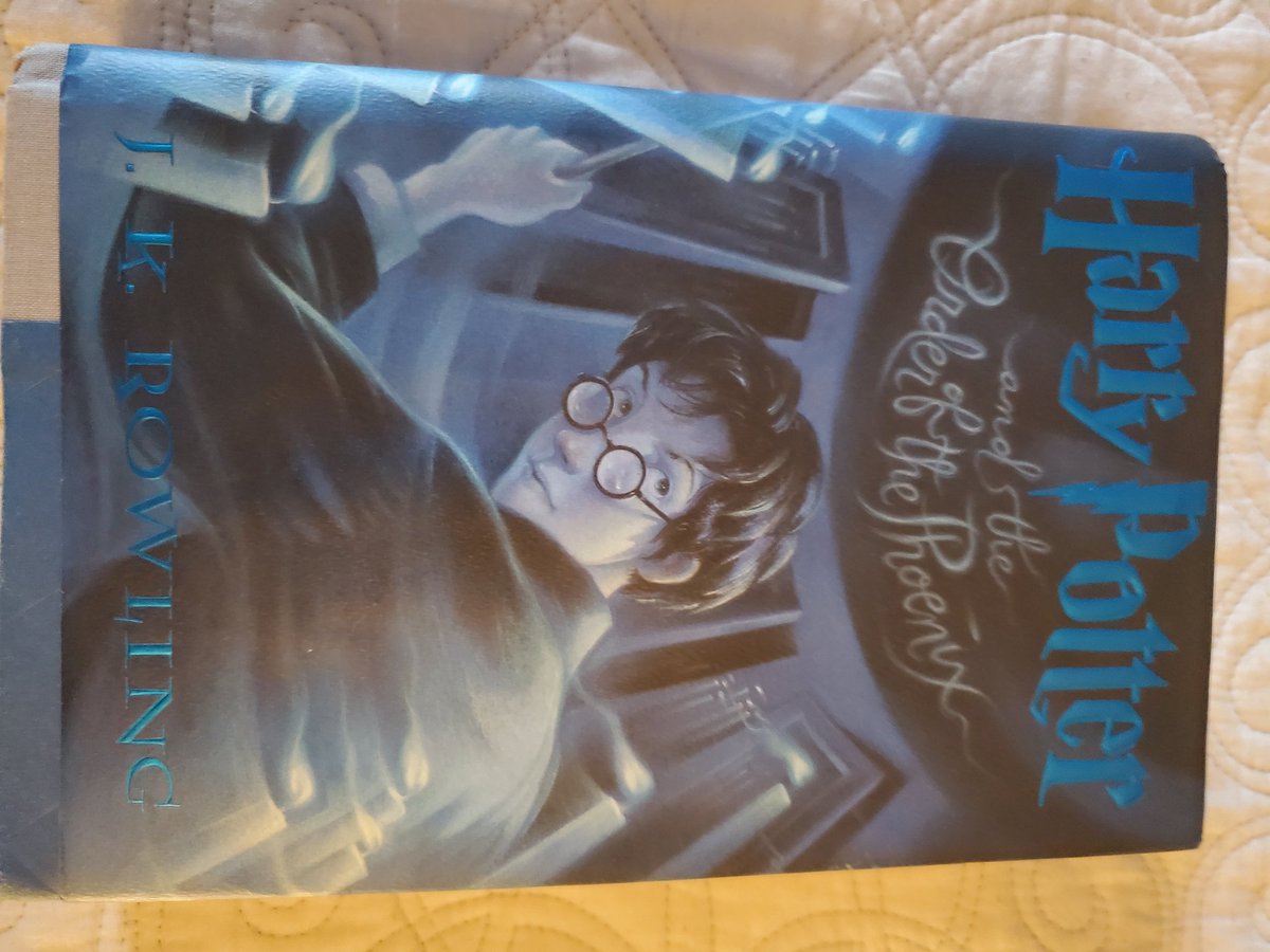 MattyG (@cranstonmatt) on Twitter photo #bedtimebookaday <a href="/mrsmelanieroy/">Melanie Roy</a> <a href="/bedtime_books_/">BedtimeBooksForE</a> finished The Illustrated Hobbit. Didn't expect to, but immediately started Fellowship of the Ring. Looks like a nice illustrated version comes out in October...
Bolivar was GREAT about New York City. The Pencil was just cute. #bedtimebookaday <a href="/mrsmelanieroy/">Melanie Roy</a> <a href="/bedtime_books_/">BedtimeBooksForE</a> finished The Illustrated Hobbit. Didn't expect to, but immediately started Fellowship of the Ring. Looks like a nice illustrated version comes out in October...
Bolivar was GREAT about New York City. The Pencil was just cute.