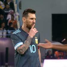 meunaotenhonome's tweet photo. agora bora torcer de verdade pro Brasil!
bora tirar o cara que tá matando mil pessoas por dia!
#ForaBolsonaroGenocida #BoraMessi #BRAXARG https://t.co/PKEDlYFGej