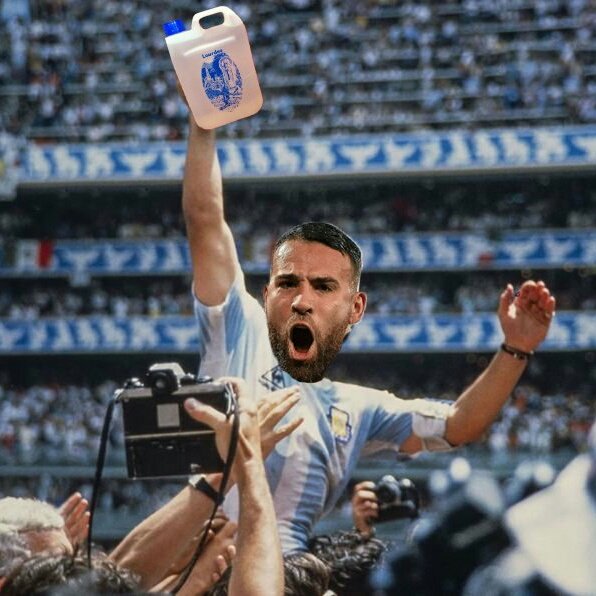 GRACIAS OTAMENDI POR EL BIDÓN DE AGUA BENDITA, GRACIAS POR LA COPA
