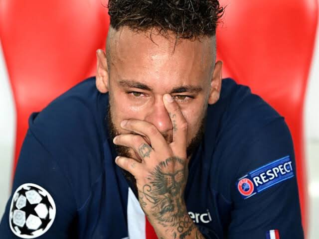 Ber_Michalak's tweet photo. pra quem não queria ver o messi chorando parabéns… https://t.co/Twxgq6tvRt