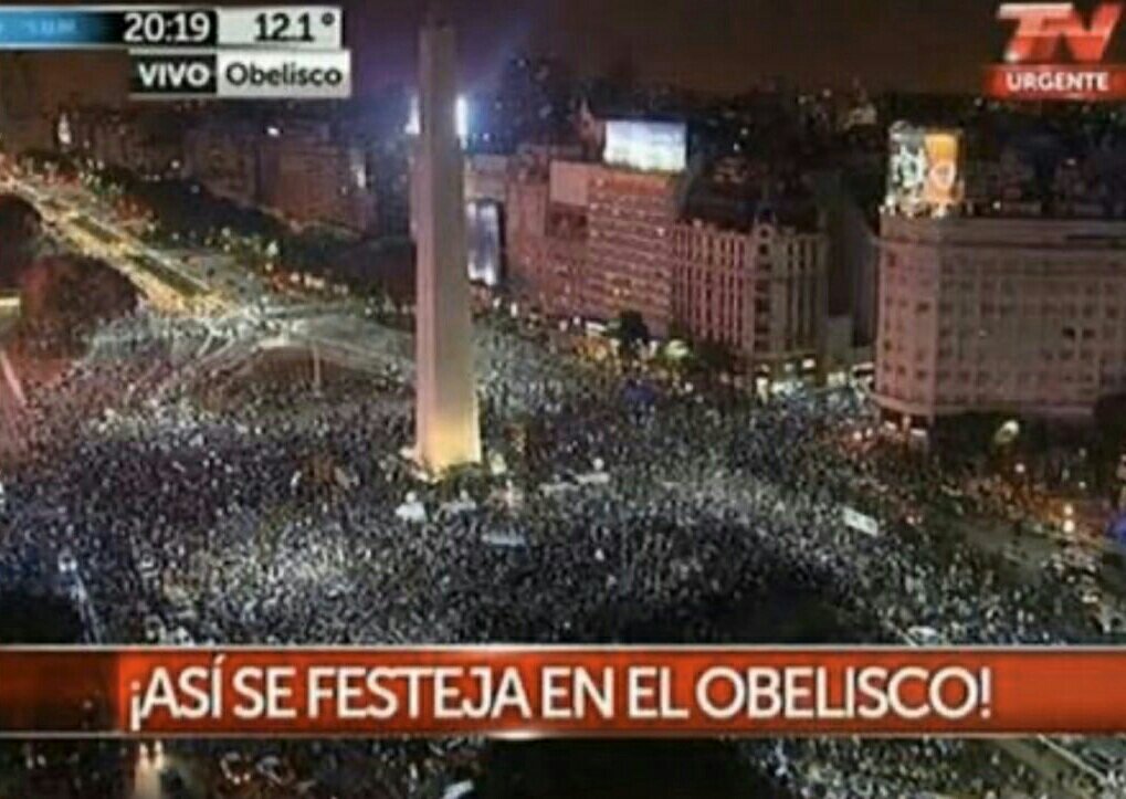 AHORA SIIII!! AHORA SIII!!
AL FIN PUDE VER A ARGENTINA CAMPEÓN!!
VAMOOOSS CARAJO!

#CopaAmerica2021 #CopaAmericaFINAL #ArgentinaVsBrazil