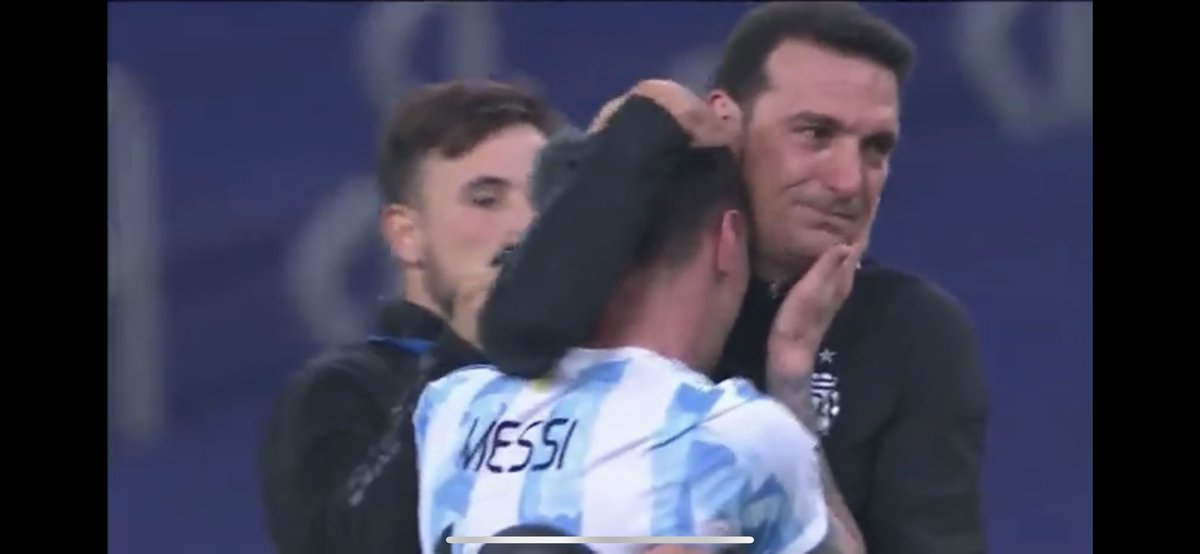 quimdomenech's tweet photo. El mejor de la historia merecía ganar con su Selección. Messi al fin gana una Copa América con Argentina ante Brasil y en su casa. https://t.co/U9O09ly5eB