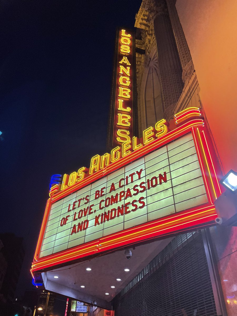 daleiden_sara's tweet photo. #love
#compassion
#kindness
#city
#neighborhood
#downtownlosangeles
#dtla
#losangeles
#letsbe
♥️ https://t.co/sal2KH75tt