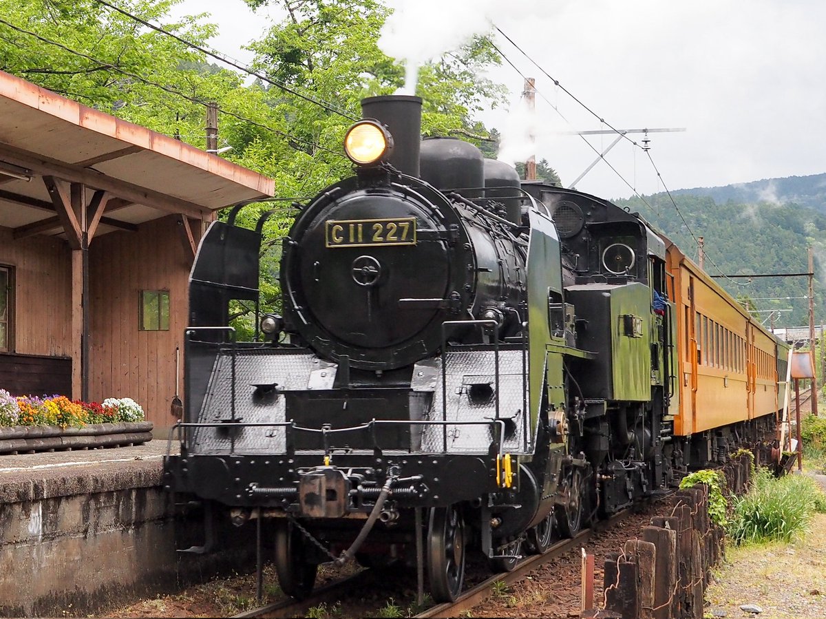 鉄道 E502V8VUYAAySXv.jpg