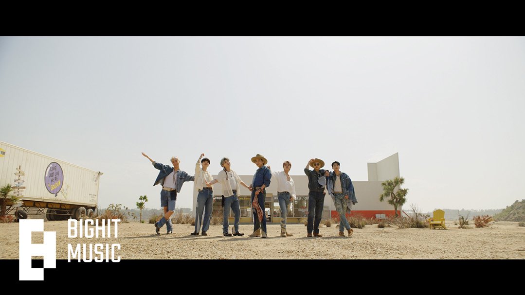 BTSGlobalCharts's tweet photo. 'Permission To Dance' MV out now! 

(https://t.co/xDpBeqCipU) 
#PermissionToDanceGranted
#PermissiontoDance https://t.co/Ke3q61z217